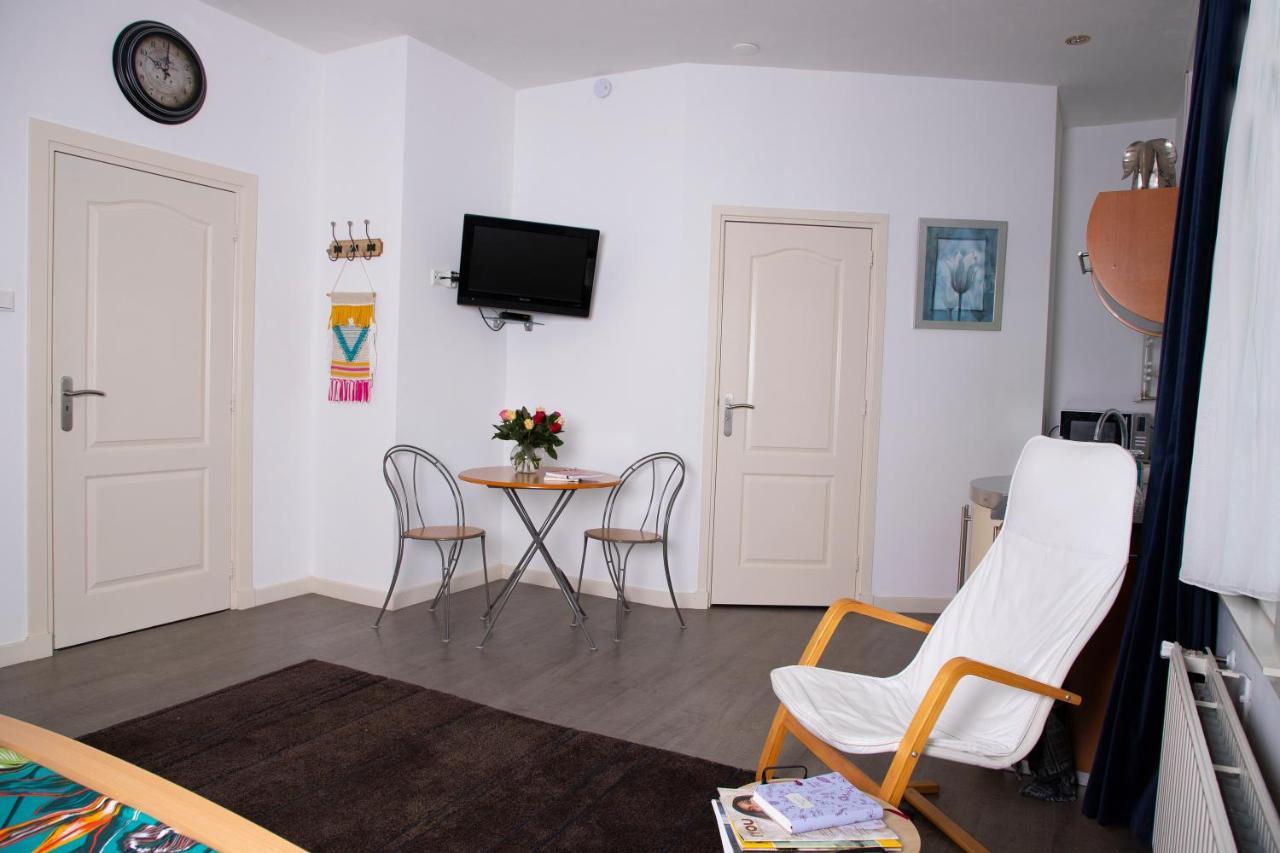 B En B 'T Pekeltje Bed & Breakfast เมเดมบลิค ภายนอก รูปภาพ